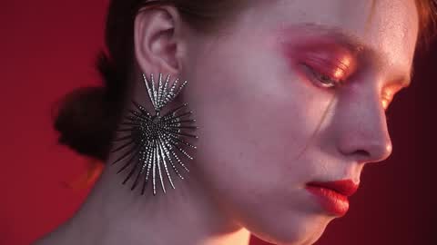        im expecting 350 thumbs up on my altar   online show from January 8, 10:06 pm