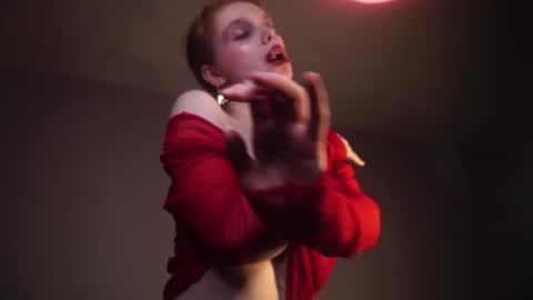        im expecting 350 thumbs up on my altar   online show from February 14, 1:13 am