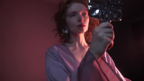        im expecting 350 thumbs up on my altar   online show from October 7, 10:07 pm