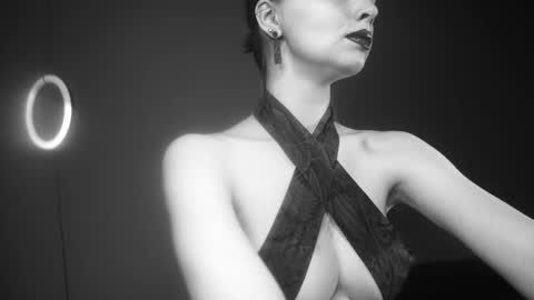        im expecting 350 thumbs up on my altar   online show from October 23, 10:19 pm