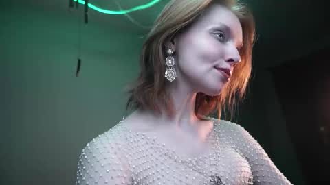        im expecting 350 thumbs up on my altar   online show from November 9, 10:19 pm