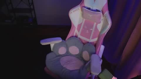 Ginger online show from June 10, 11:03 pm