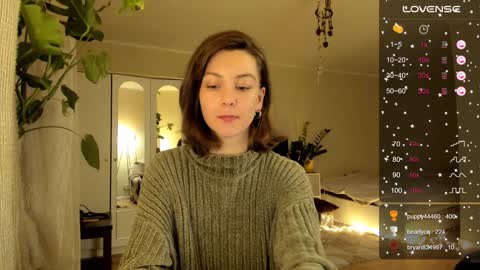 Snapshot of gingerbread__house chatting on December 22, 8:25 pm Vasilisa online show from December 22, 8:25 pm