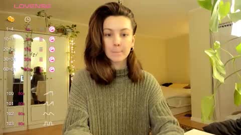 Snapshot of gingerbread__house chatting on November 30, 5:39 pm Vasilisa online show from November 30, 5:39 pm