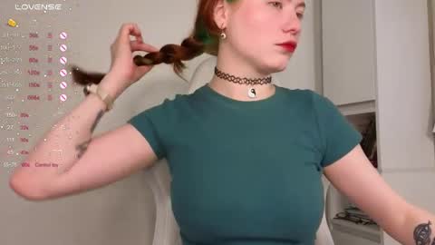gingercute17 online show from April 11, 5:45 am