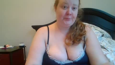 Snapshot of gingersnapssxx chatting on July 22, 10:45 pm gingersnapssxx online show from July 22, 10:45 pm