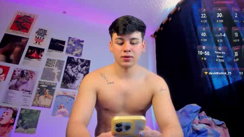 Snapshot of gingertwink_n chatting on November 30, 4:33 pm Josh Mills online show from November 30, 4:33 pm