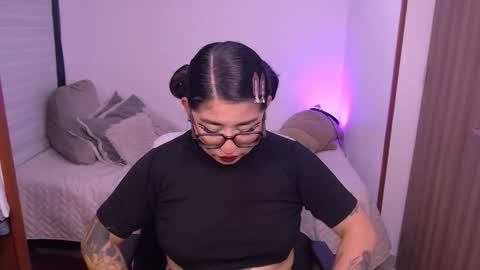 ginmeowuwu online show from February 10, 7:51 pm