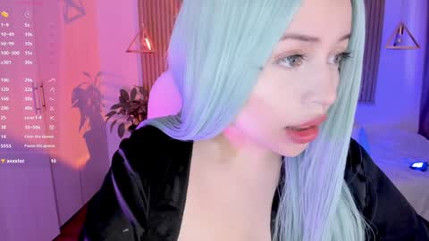 Snapshot of ginnywett chatting on December 12, 12:55 pm Kendall online show from December 12, 12:55 pm