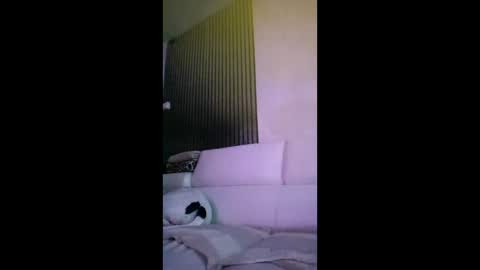 Snapshot of gino070 chatting on May 6, 7:19 pm gino070 online show from May 6, 7:19 pm