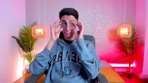 Gio Carangi online show from February 26, 3:05 am