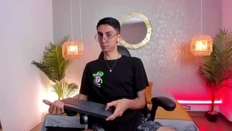 Gio Carangi online show from May 17, 3:04 am