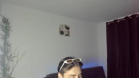 Snapshot of gio_russo chatting on December 12, 4:48 am GioRusso online show from December 12, 4:48 am