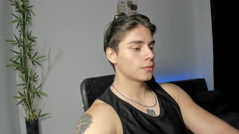 Snapshot of gio_russo chatting on December 24, 7:17 am GioRusso online show from December 24, 7:17 am