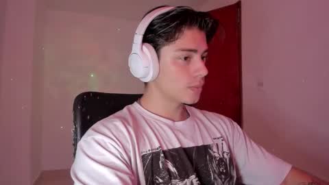 Snapshot of gio_russo chatting on September 24, 6:00 pm GioRusso online show from September 24, 6:00 pm