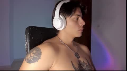 Snapshot of gio_russo chatting on October 16, 1:50 am GioRusso online show from October 16, 1:50 am