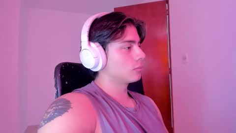 Snapshot of gio_russo chatting on November 6, 9:15 pm GioRusso online show from November 6, 9:15 pm