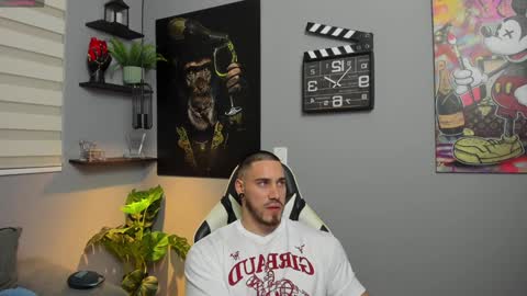 Snapshot of giorgio_leone2 chatting on December 30, 3:58 am Giorgio leone online show from December 30, 3:58 am