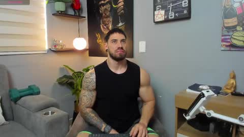 Snapshot of giorgio_leone2 chatting on May 17, 6:37 pm Giorgio leone online show from May 17, 6:37 pm