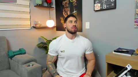 Snapshot of giorgio_leone2 chatting on May 19, 12:05 am Giorgio leone online show from May 19, 12:05 am