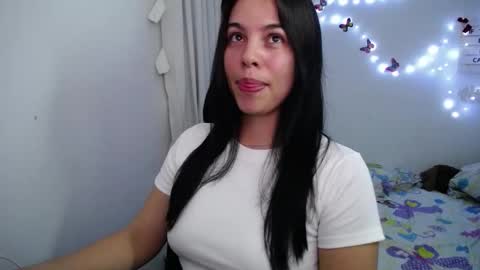 Snapshot of giorivera199 chatting on December 23, 4:54 am GIO RIVERA online show from December 23, 4:54 am