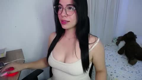 Snapshot of giorivera199 chatting on January 19, 6:39 am GIO RIVERA online show from January 19, 6:39 am