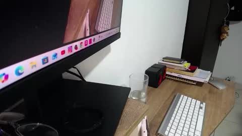 Snapshot of giorivera199 chatting on February 10, 6:50 am GIO RIVERA online show from February 10, 6:50 am