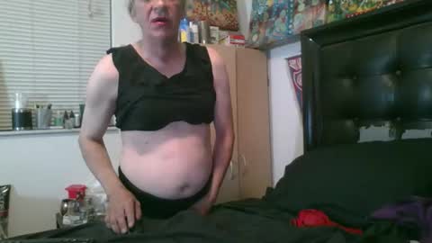 giovanna132008 online show from October 14, 12:00 am