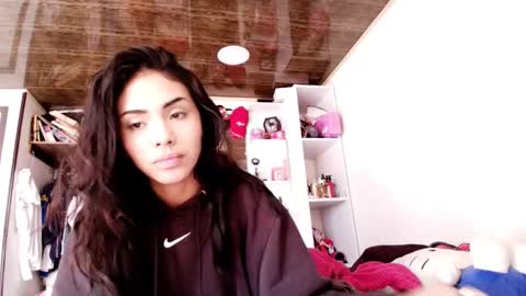 giovanna_oliveria online show from February 25, 2:27 pm