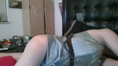 Snapshot of giovanni131971 chatting on July 21, 5:21 am giovanni131971 online show from July 21, 5:21 am