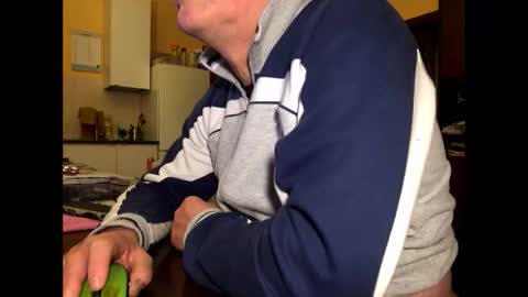 giovanni_1964 online show from January 18, 4:49 am