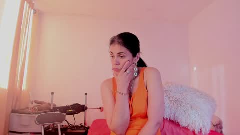 Snapshot of girasol_walton chatting on February 6, 12:26 pm Girasol Walton online show from February 6, 12:26 pm