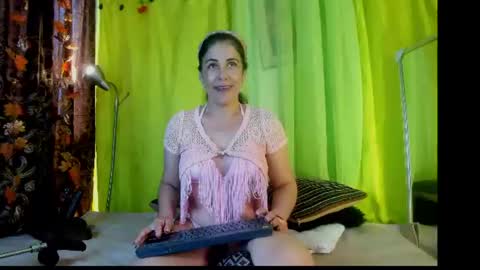 Girasol Walton online show from July 27, 1:07 pm