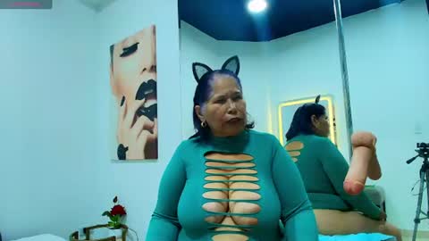 Snapshot of girl_amada chatting on July 24, 7:56 pm Girl Amada online show from July 24, 7:56 pm