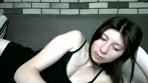 Snapshot of girl_cute007 chatting on June 29, 7:03 pm girl_cute007 online show from June 29, 7:03 pm
