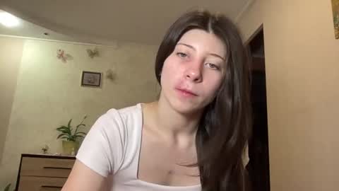 Snapshot of girl_cute007 chatting on July 20, 7:16 pm girl_cute007 online show from July 20, 7:16 pm