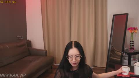 Nikki online show from March 2, 4:36 pm