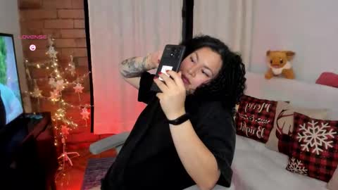 girl_inline online show from December 14, 1:44 am