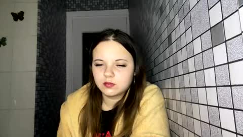 girl_shy07 online show from December 13, 8:14 pm