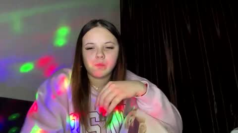 girl_shy07 online show from January 14, 6:57 pm