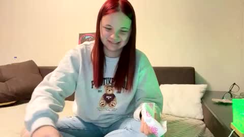 girl_shy07 online show from April 26, 5:43 pm