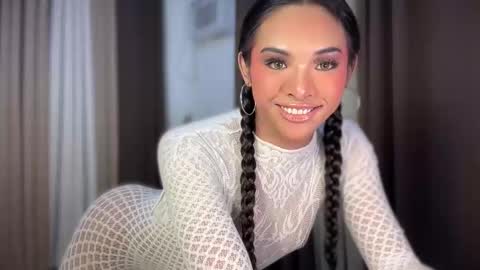 queen ronna online show from June 6, 4:33 pm