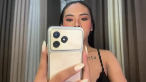 queen ronna online show from July 5, 9:38 am