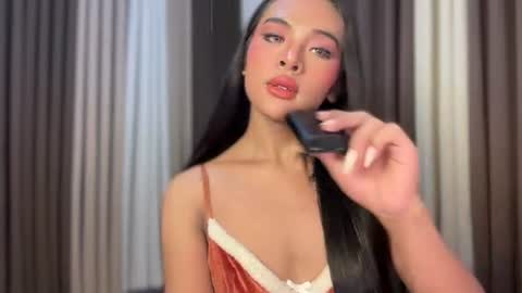 queen ronna online show from July 28, 8:32 am