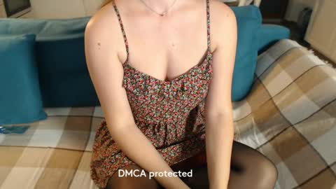 Snapshot of girlfrend10 chatting on January 14, 3:47 pm Girlfriend online show from January 14, 3:47 pm
