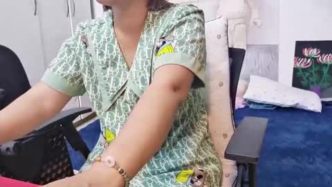 Snapshot of girlhanoi chatting on November 7, 10:43 pm girlhanoi online show from November 7, 10:43 pm