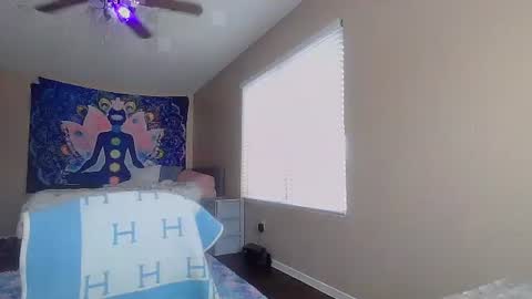 Snapshot of girlnextdoor702 chatting on November 14, 5:55 pm Jasmine online show from November 14, 5:55 pm