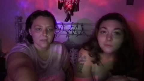 Snapshot of girlsgirls888 chatting on July 30, 2:32 am Girls girls online show from July 30, 2:32 am