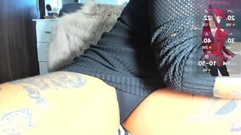 Snapshot of girltattoo__ chatting on July 21, 12:07 pm kim online show from July 21, 12:07 pm