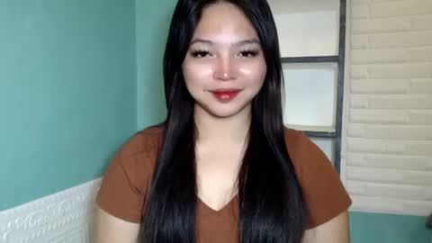 Snapshot of girlthatuneedxxx chatting on October 22, 5:13 pm Rhaine online show from October 22, 5:13 pm